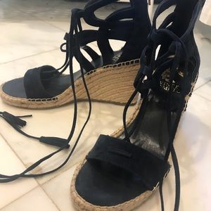 VINCE CAMUTO lace-up wedges